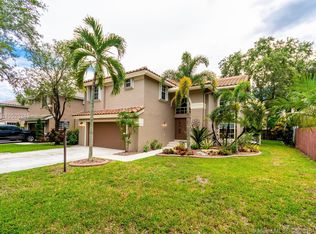 11126 Des Moines Ct, Cooper City, FL 33026