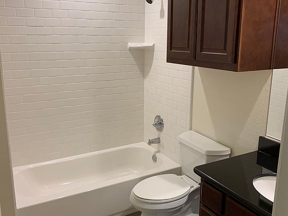 5th image of 103 E Phillips Dr #2