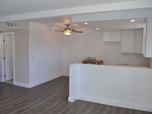 5th image of 1074 W 48th St #3