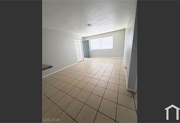 2nd image of 213 N 18th St APT D