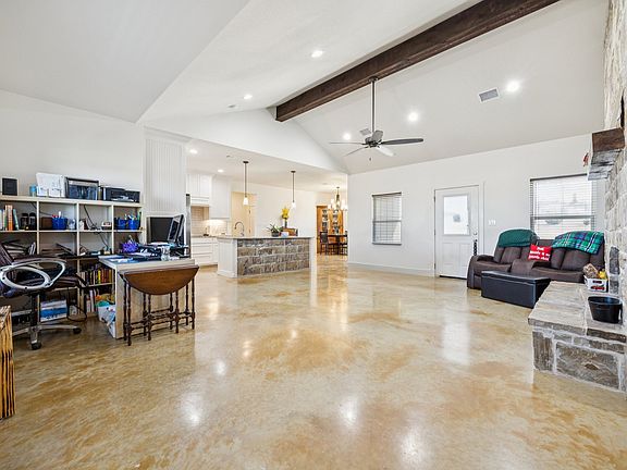 5th image of 1084 Justin Dr