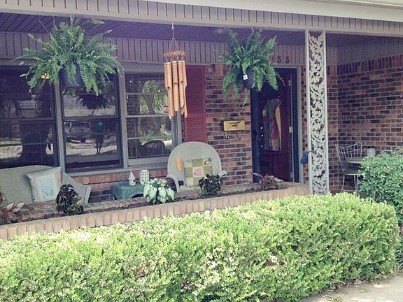 4th image of 2133 Crescent Dr