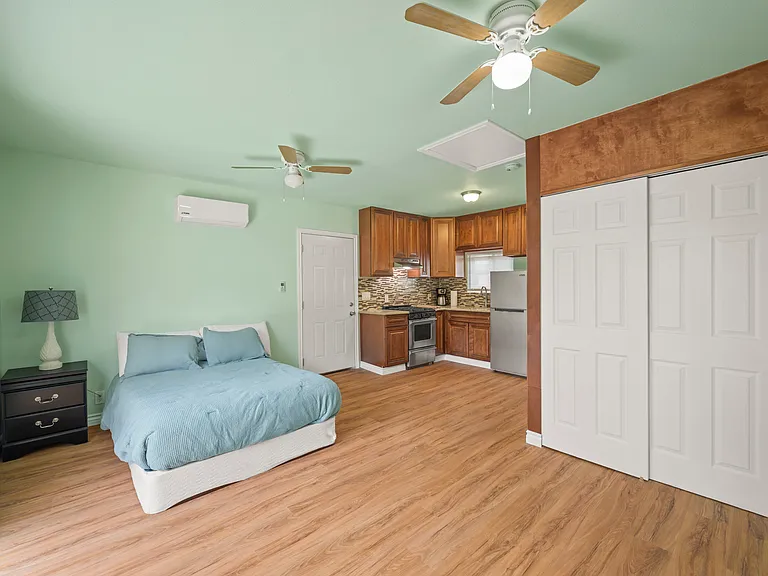 10744 Petit Ave — Photo 3