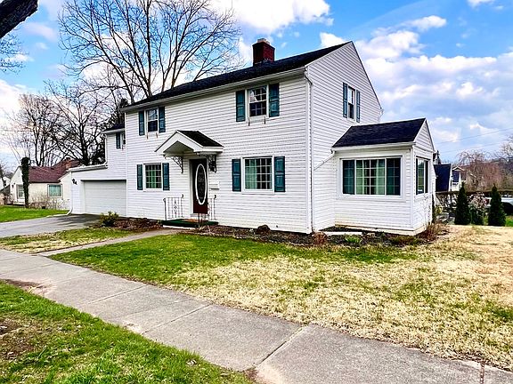 2nd image of 225 Seymour Rd