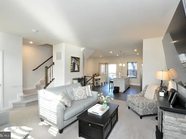 195 Nathan Dr, Riverton, NJ 08077