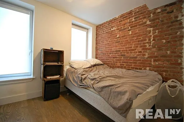 Rented by REAL New York | media 29