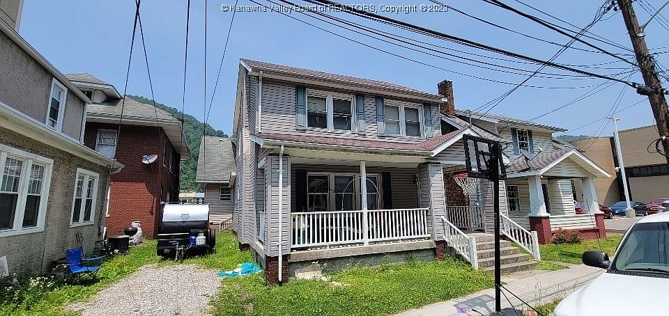 2nd image of 612 1st Ave