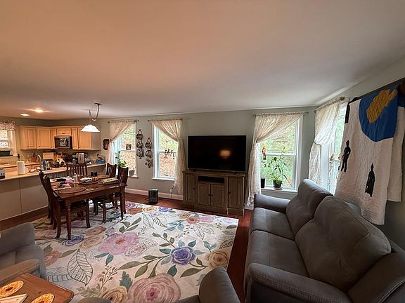 2nd image of 1985 Maple Fork Rd