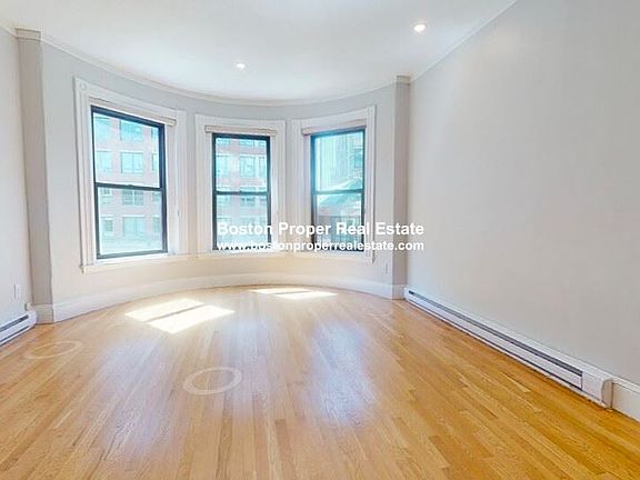 829 Boylston St. #302 Boston - Back Bay Unit Photo 2 (3)