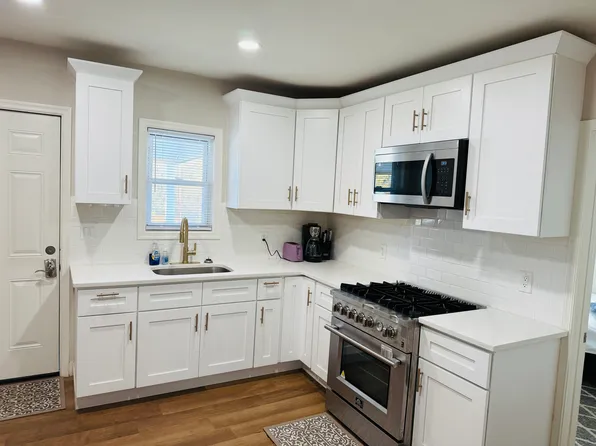 3 E Mountain Rd, Scranton, PA 18505