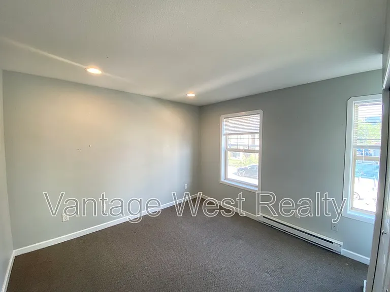 1073B Lawson Ave — Photo 15