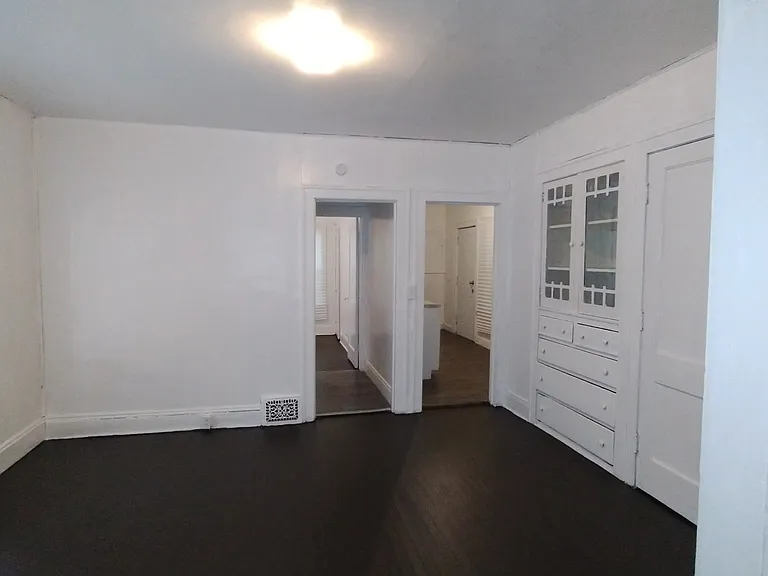 10125 Born Ave — Photo 2