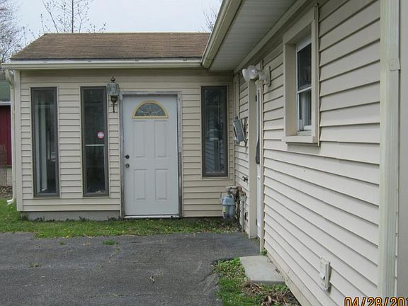 3rd image of 22 Lamont St