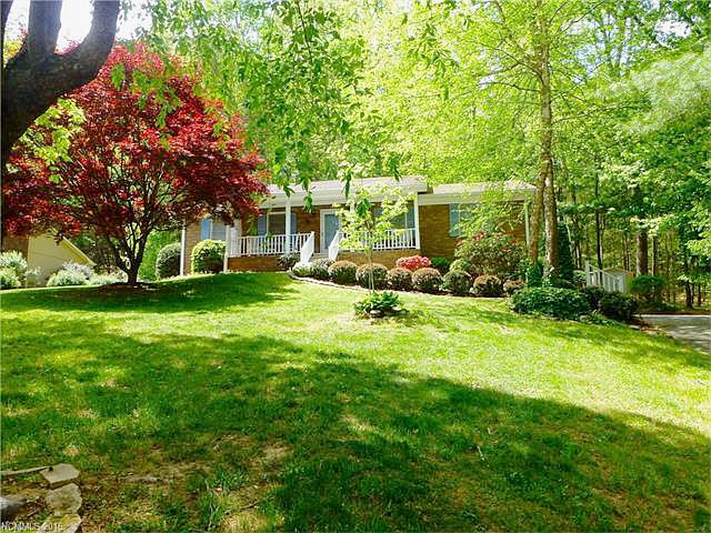 1st image of 242 Stonebrook Dr