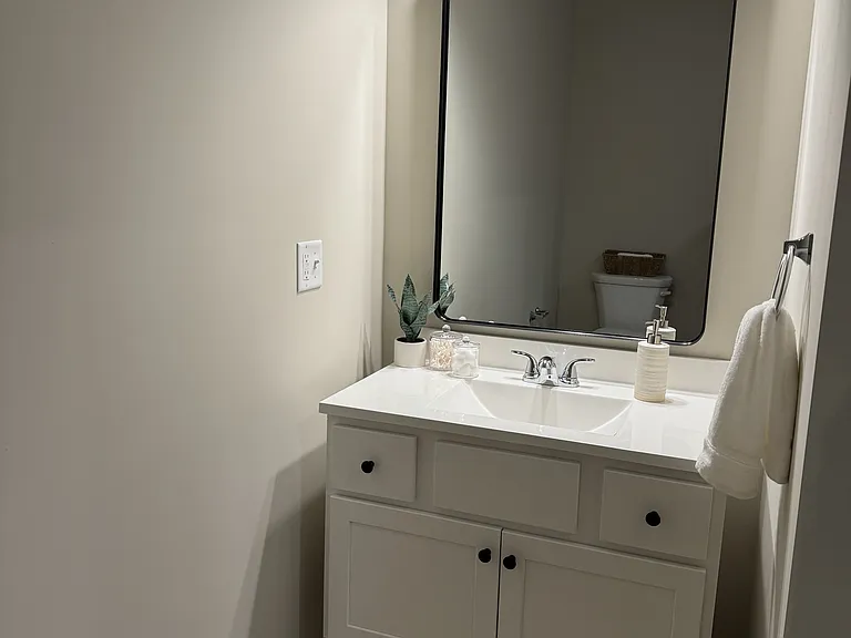 80 Main St #211 — Photo 6