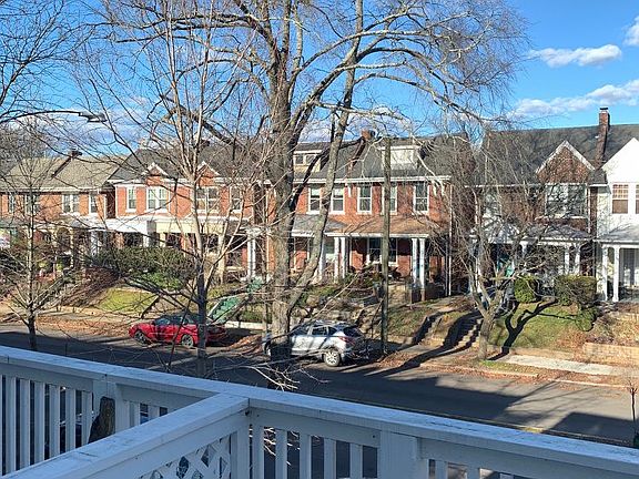 4th image of 2113 Maplewood Ave APT C