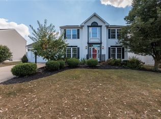 525 Rockglen Dr, Wadsworth, OH 44281