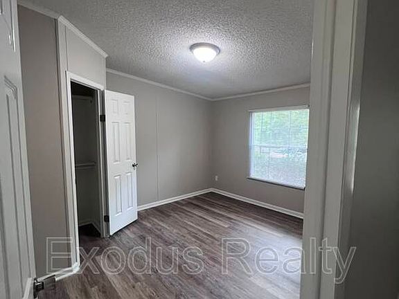 4th image of 141 Cherry Berry Ln
