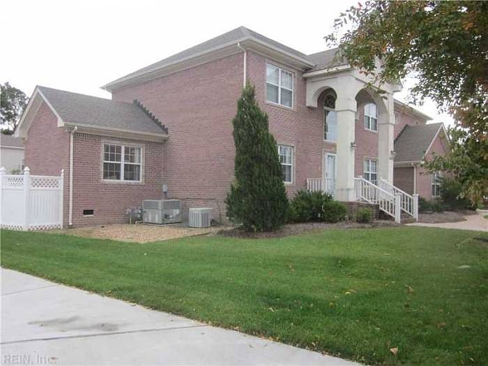2nd image of 2409 Griggs Ct