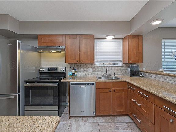 3rd image of 3206 Villa Pl