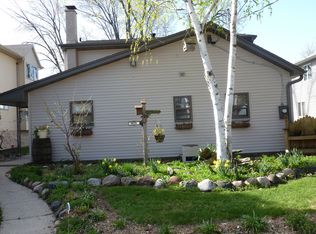 1675 Brighton Beach Rd, Menasha, WI 54952