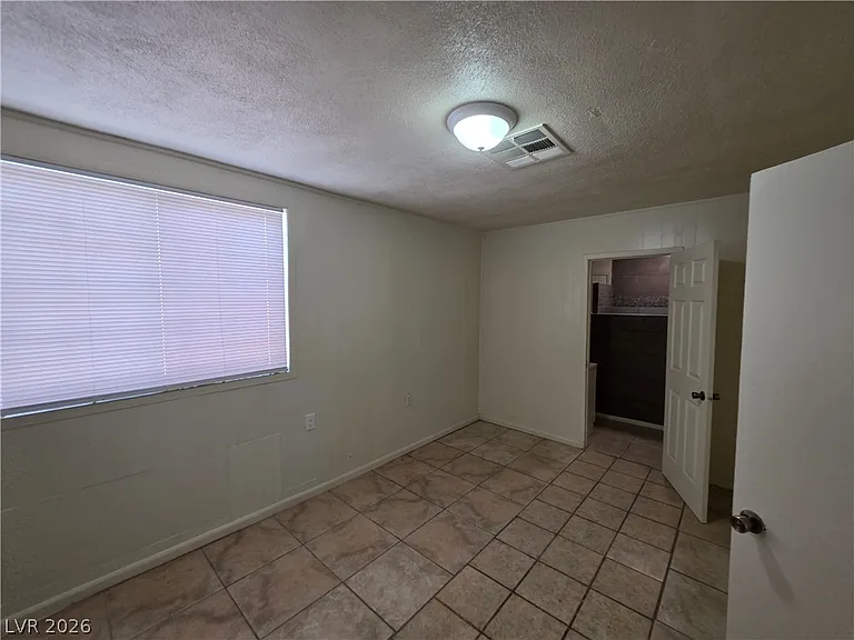 910 Magnolia Ave — Photo 39