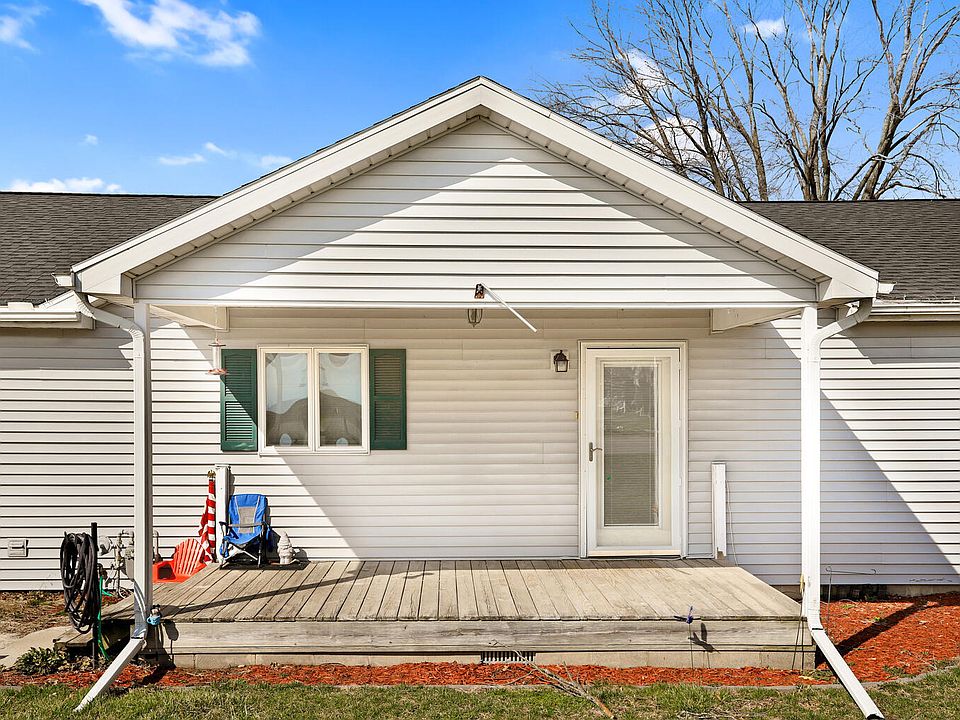 910 N County Road 590 E, Tuscola, IL 61953 Zillow