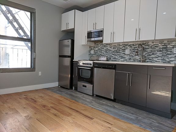 2nd image of 311 Alexander Ave #5RR