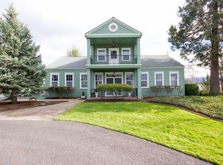 1845 Hidden Village Pl, Medford, OR 97504