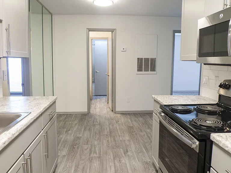 Villas At Waterchase — Photo 32