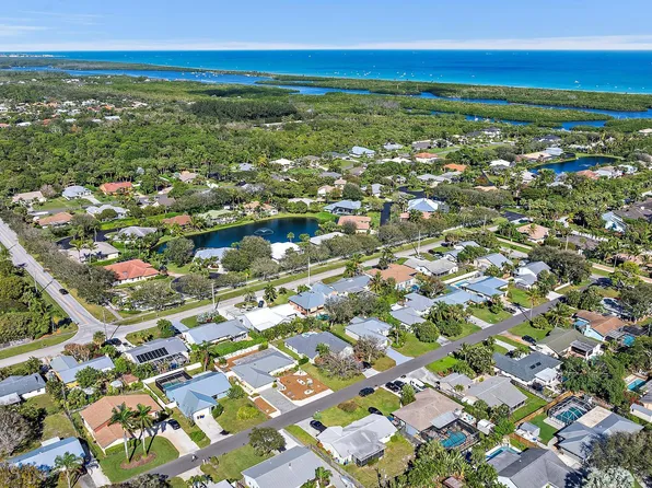 8061 SE Helen Terrace, Hobe Sound, FL 33455