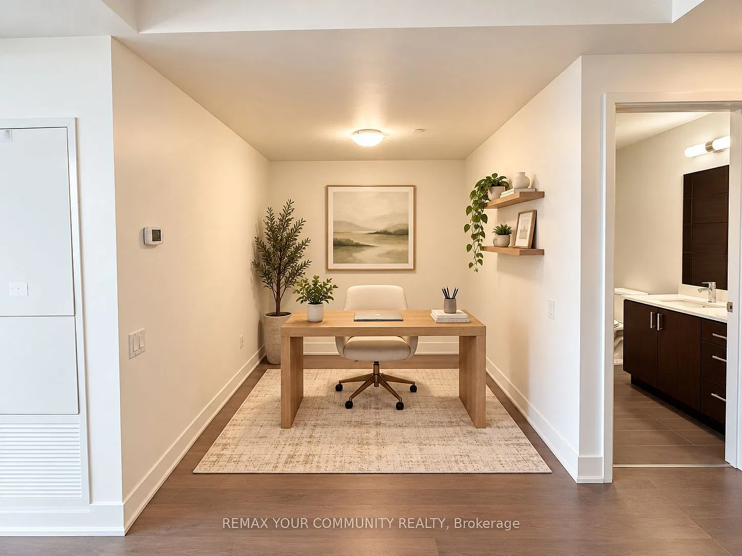7608 Yonge St — Photo 4