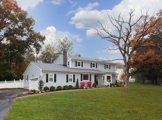 7 Overhill Rd, Ocean, NJ 07712