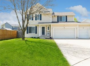 5314 E Kenyon Cir, Des Moines, IA 50320