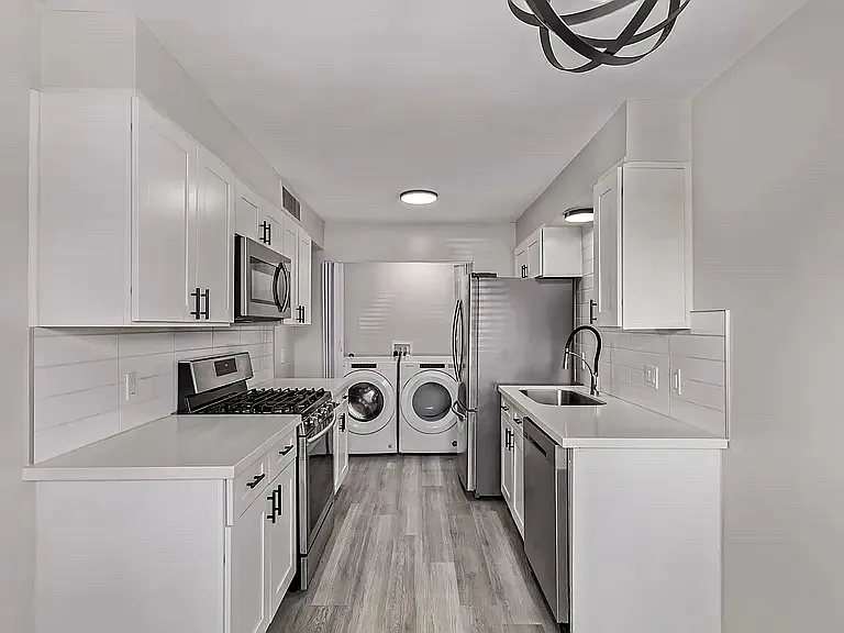 3405 E Pinchot Ave #4 — Photo 6