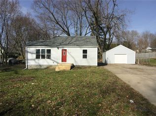 4704 SW 5th St, Des Moines, IA 50315