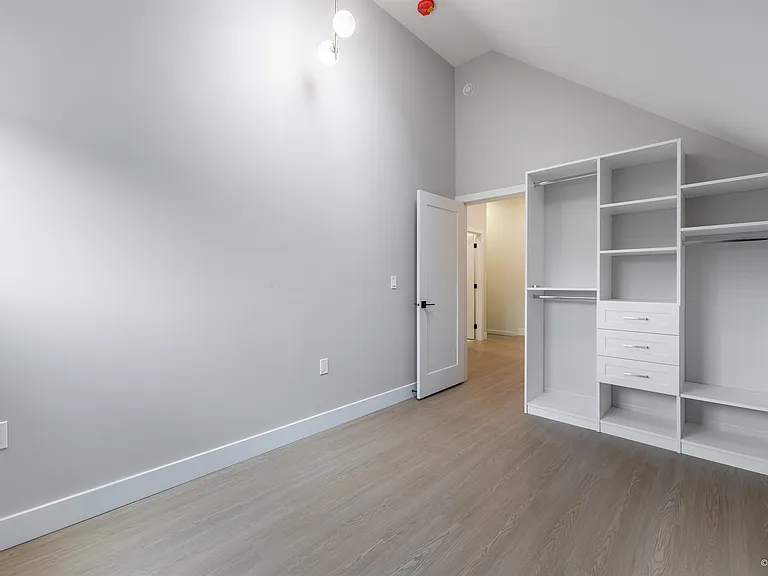 8926 Shepherd Way #UPPER HOUSE — Photo 20
