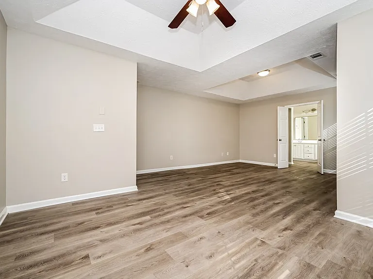 413 Grove Park Dr — Photo 10