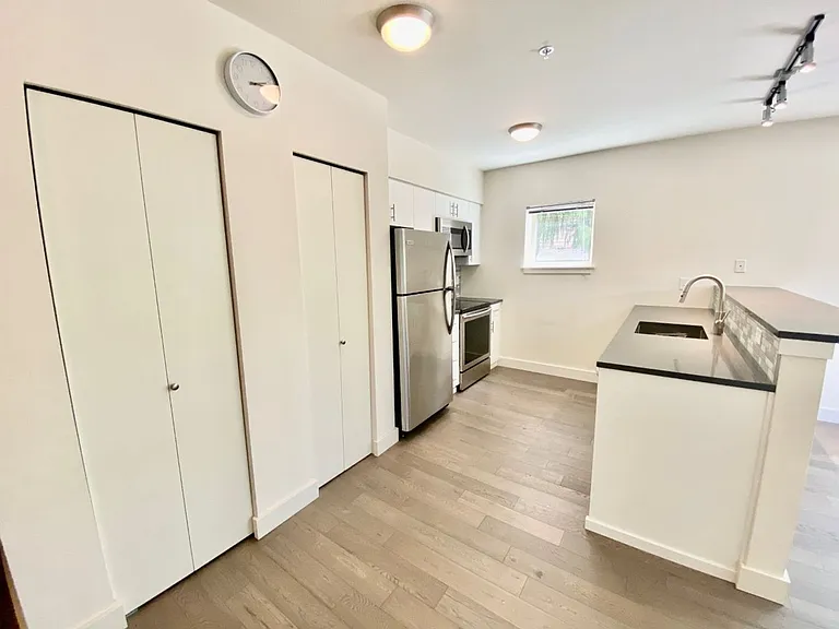 1620 Belmont Ave #221 — Photo 5