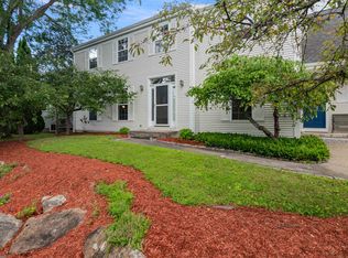 17 Adirondack St, South Burlington, VT 05403