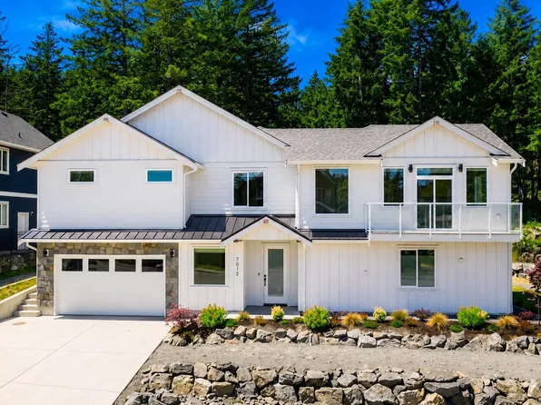 7012 Clarkson Pl, Sooke, BC V9Z 1M4