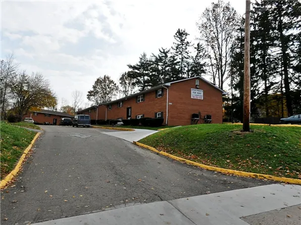 290 W National Rd, 290 W National Dr #C3, Newark, OH 43055