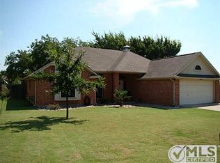407 E Brooks St, Forney, TX 75126