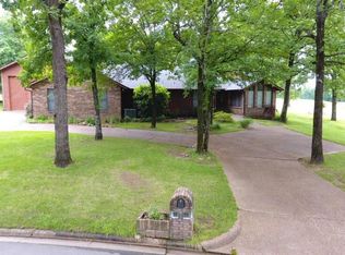 1716 Bramble Brae St, Fort Smith, AR 72908