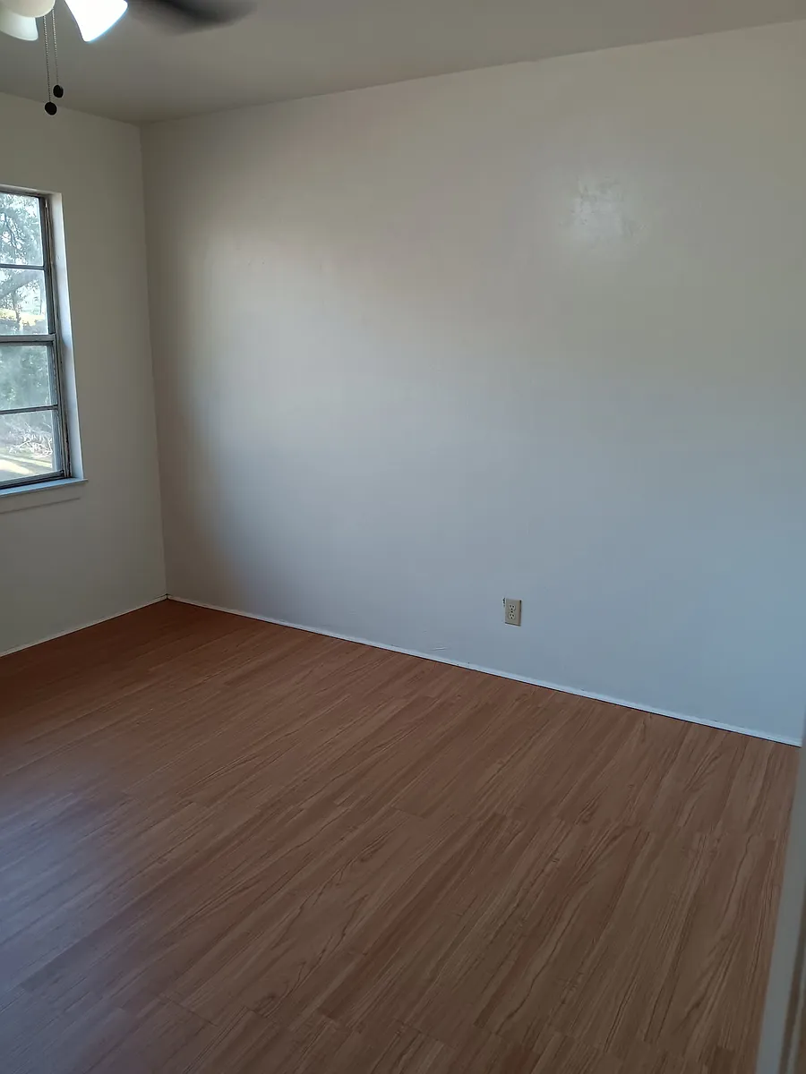 Building Photo - 5325 NW 20th Way #C