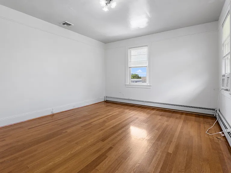 245 W Walnut St #2 — Photo 13
