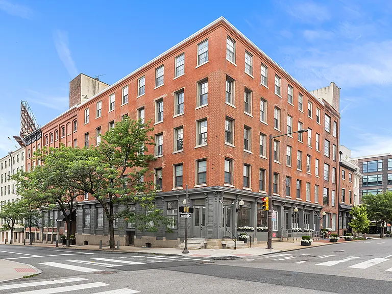 205-11 N 4th St #F5 — Photo 2