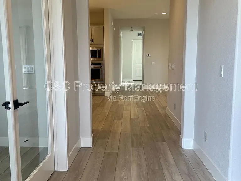 2996 Minaret Way — Photo 17