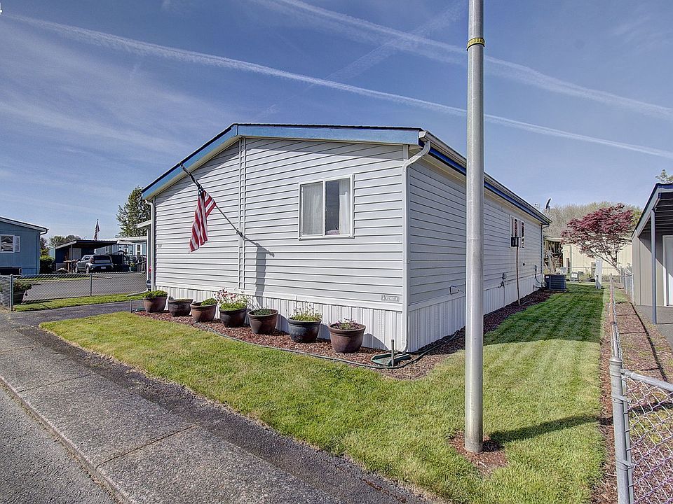 1st image of 300 SW 7th Ave Unit 812