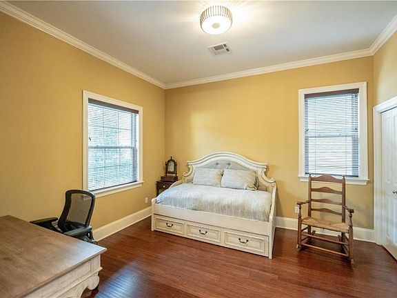 5th image of 38 Fairway Oaks Dr